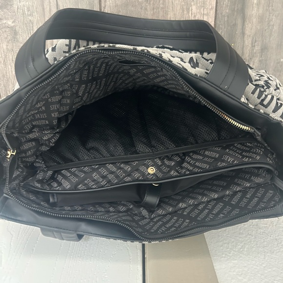 Steve Madden Logo Diaper Bag Tote w/ Changing Mat - EUC - Picture 5 of 11